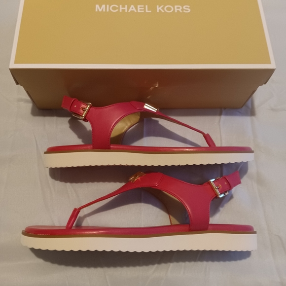 Michael Kors Jilly Thong Sandals - Picture 10 of 13